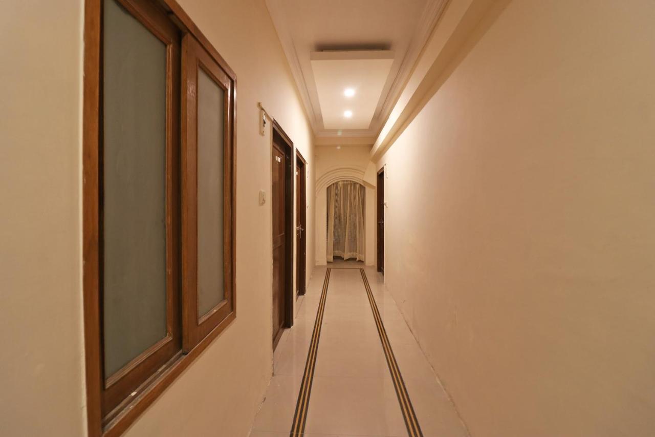 Oyo Flagship 19301 Mezbaan International Naka Hindola Hotel Lucknow Buitenkant foto